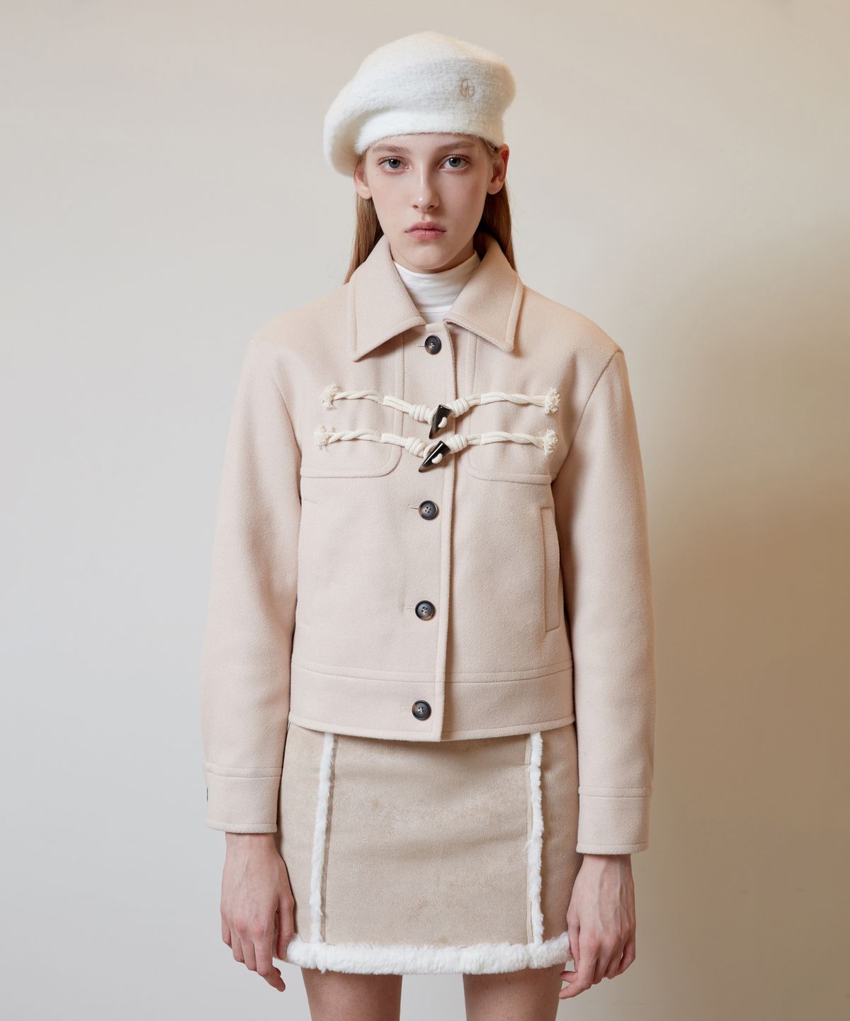 오아이오아이 컬렉션(OIOI COLLECTION) WOOL BLEND DUFFLE JACKET [BEIGE]
