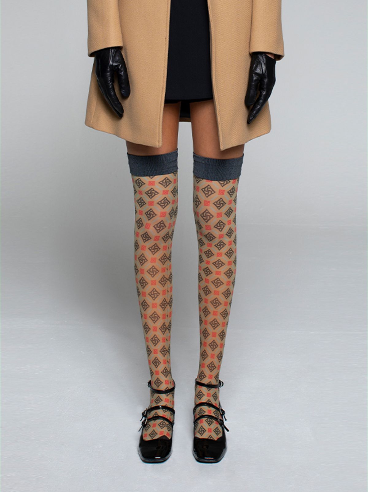 로맨틱타이거(ROMANTIC TIGER) RR Beige knee high stockings