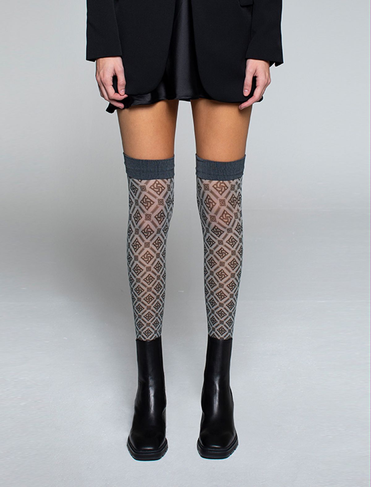 로맨틱타이거(ROMANTIC TIGER) RR Monotone knee high stockings