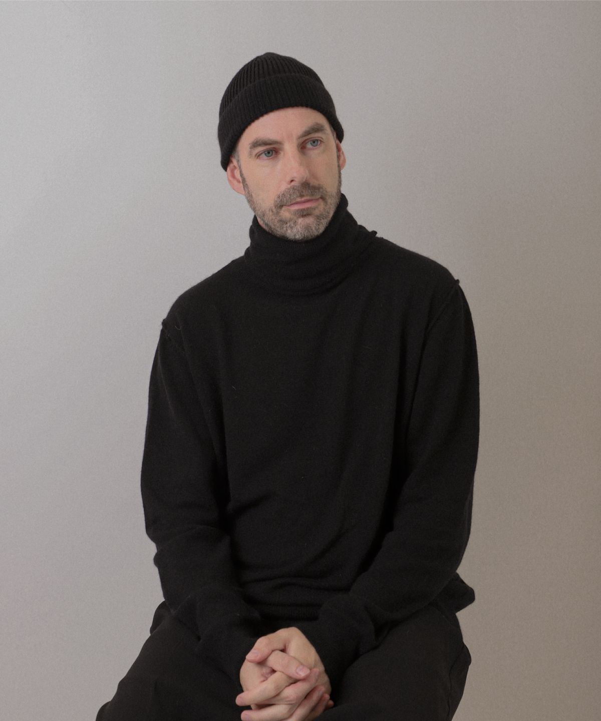 테스터먼트(TESTAMENT) Plain Turtleneck (Black)