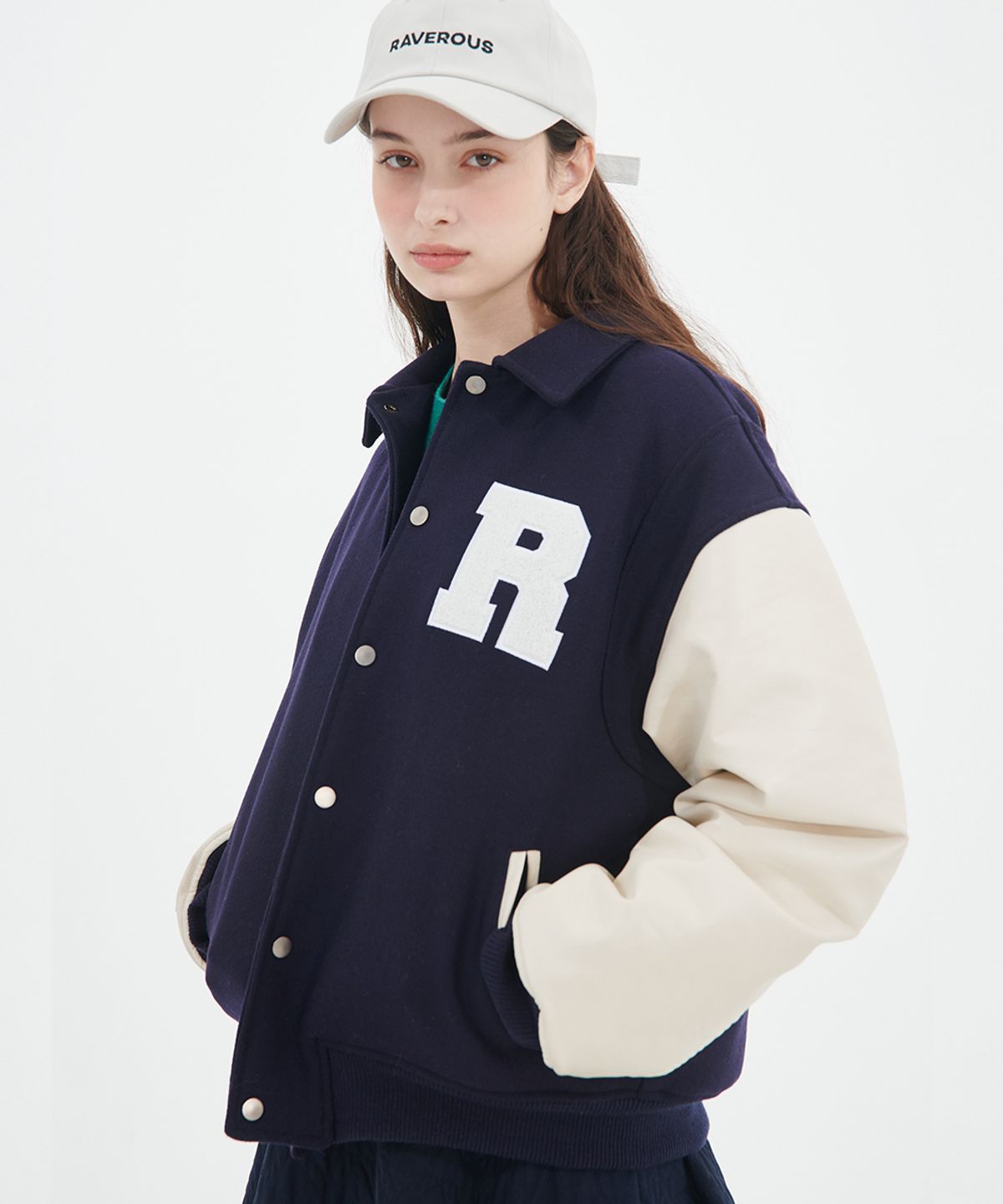 레이버러스(RAVEROUS) RVS 스테디움 점퍼 네이비