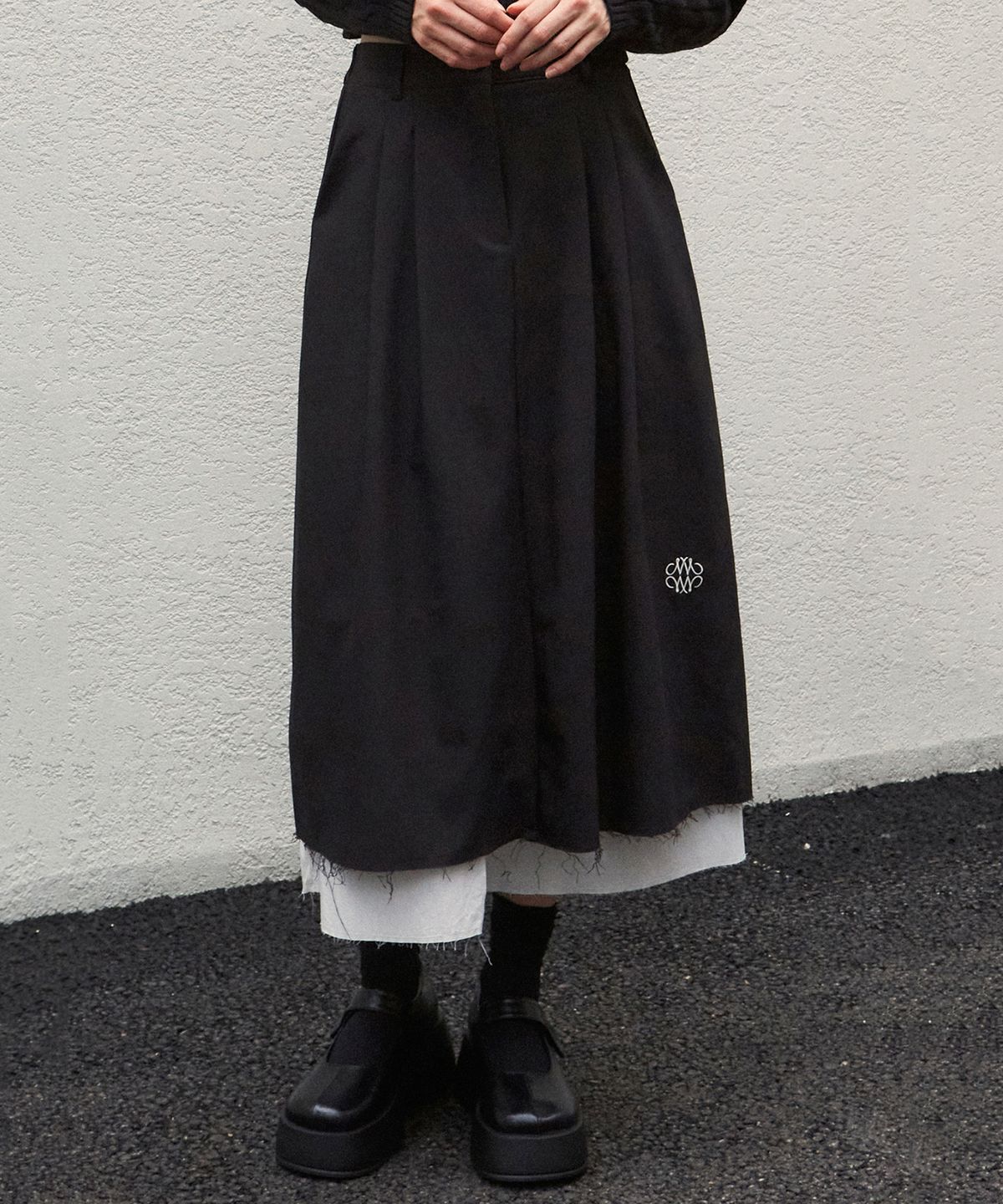 닉앤니콜(NICK&NICOLE) NICOLE PINTUCK LAYERED LONG SKIRT_BLACK