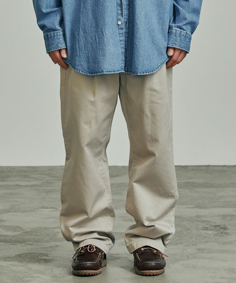 Two Tuck Washed Wide Chino Pants_Beige