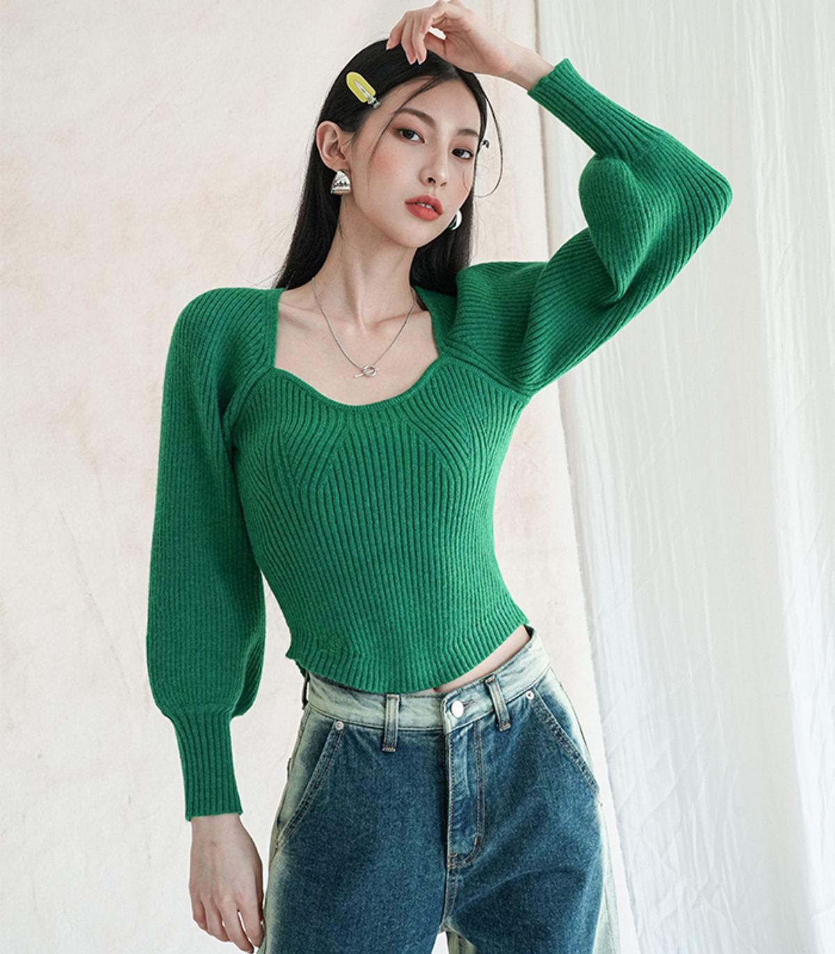 어반드레스(AVANDRESS) Square Neck Balloon Knitwear GREEN