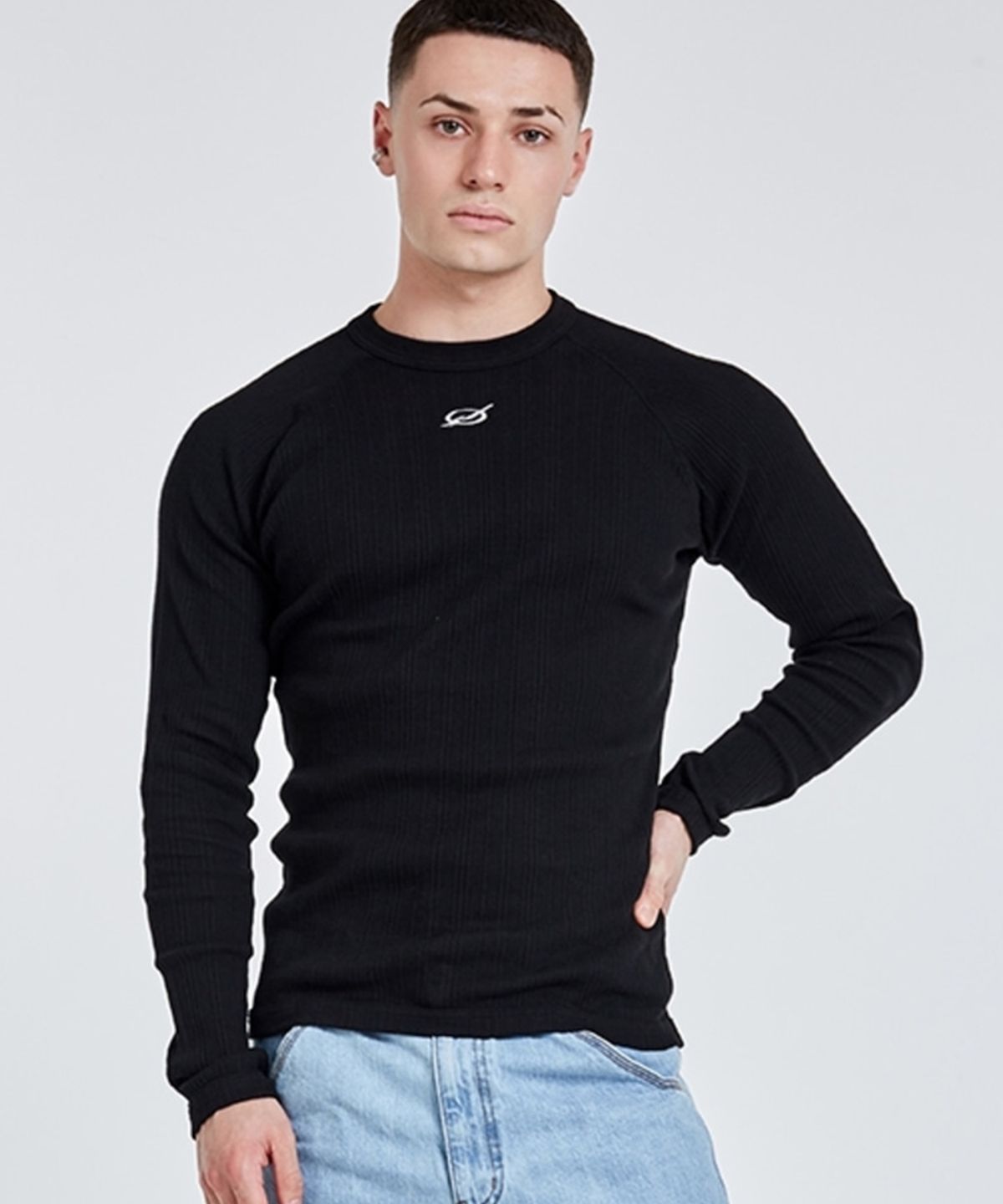 51퍼센트(51PERCENT) Irregular Logo embroidery Longsleeve - Black