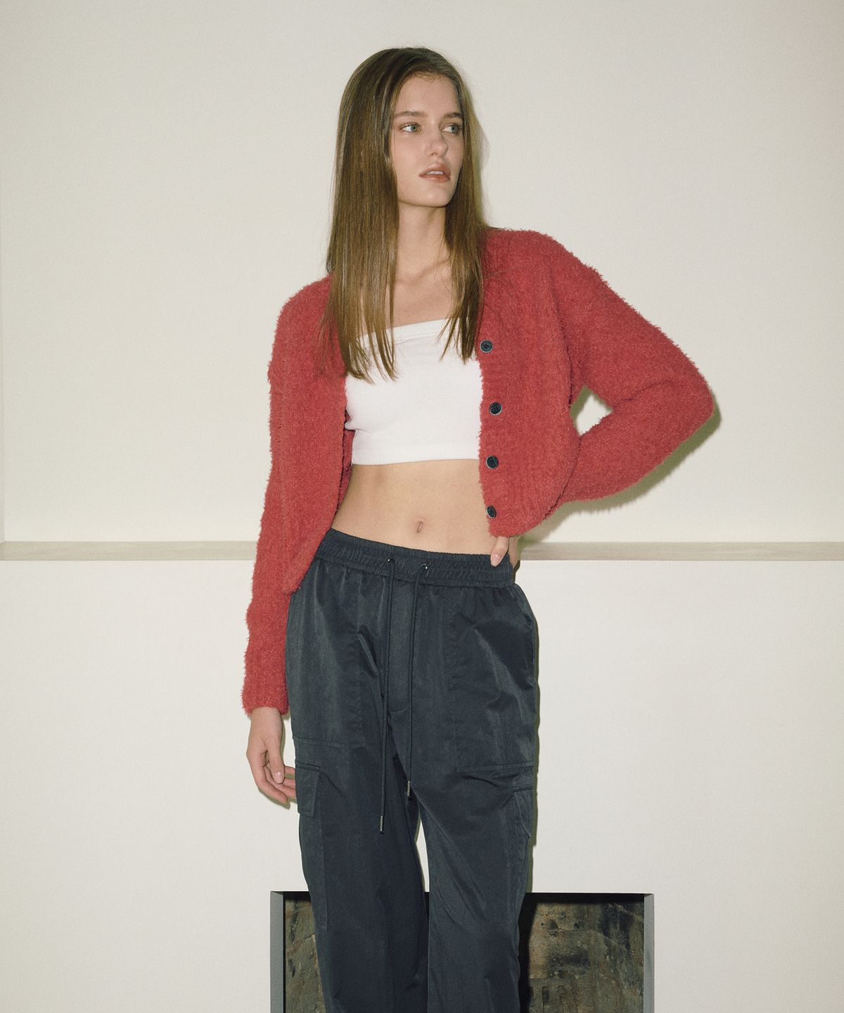 에트몽(ETMON) Boucle V-Neck Knit Cardigan  Crimson Red