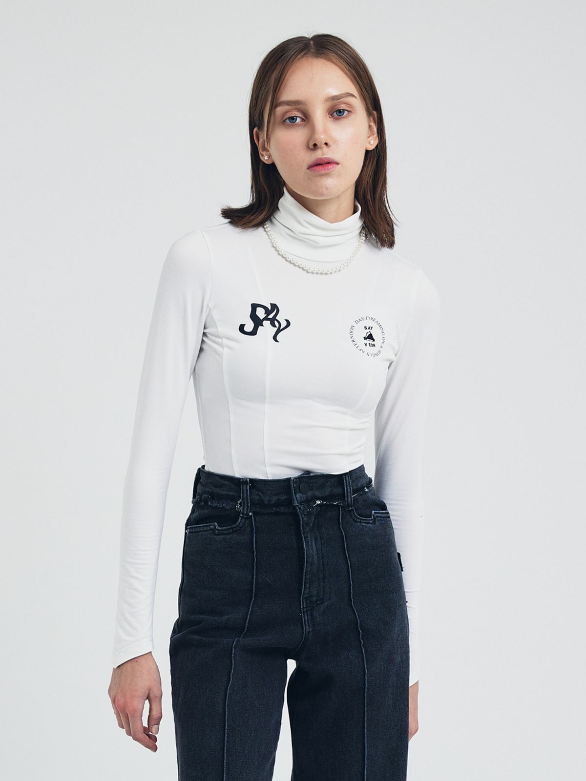쎄이연(SAYYEON) Turtle neck Printing T-shirt White