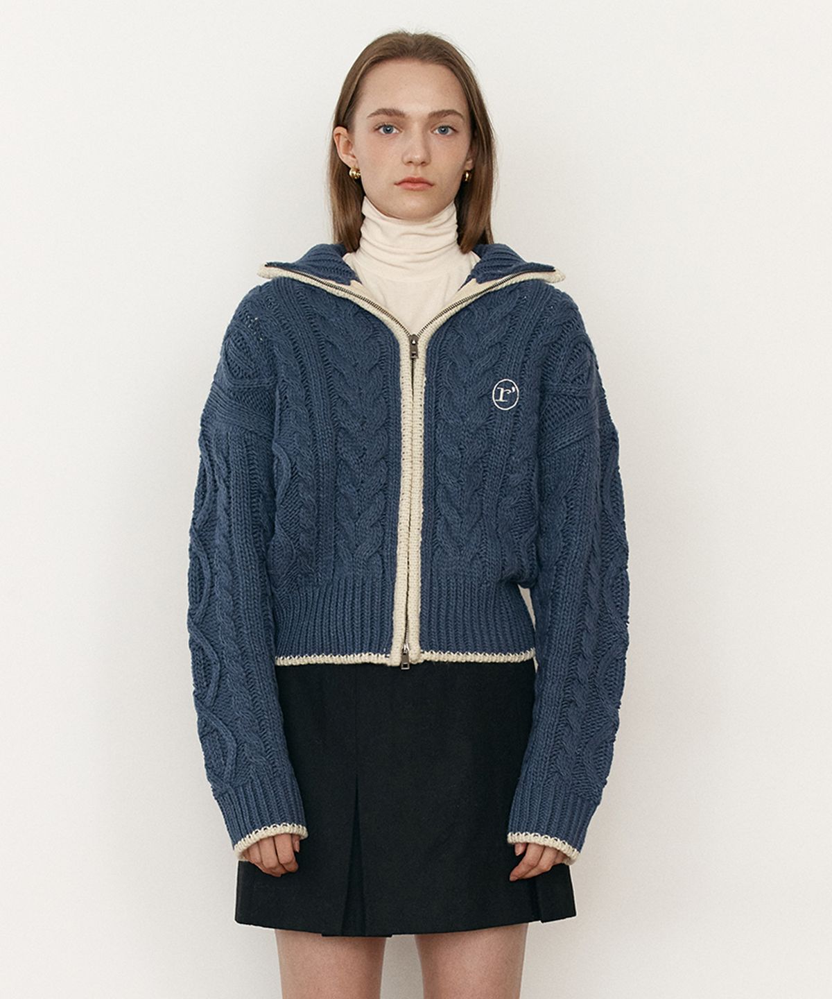 로라로라(ROLAROLA) TWOWAY CABLE ZIPUP KNIT BLUE