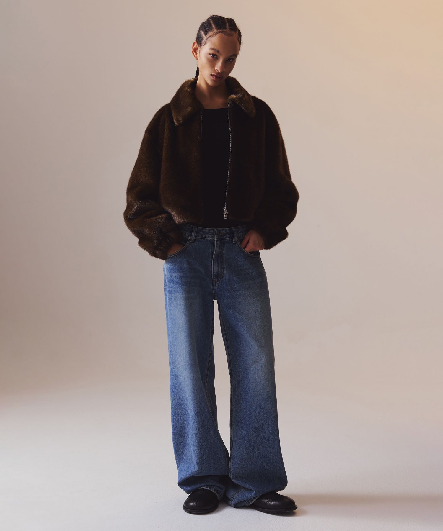 MUSINSA公式 | INSILENCE WOMEN Faux fur Jacket BROWN