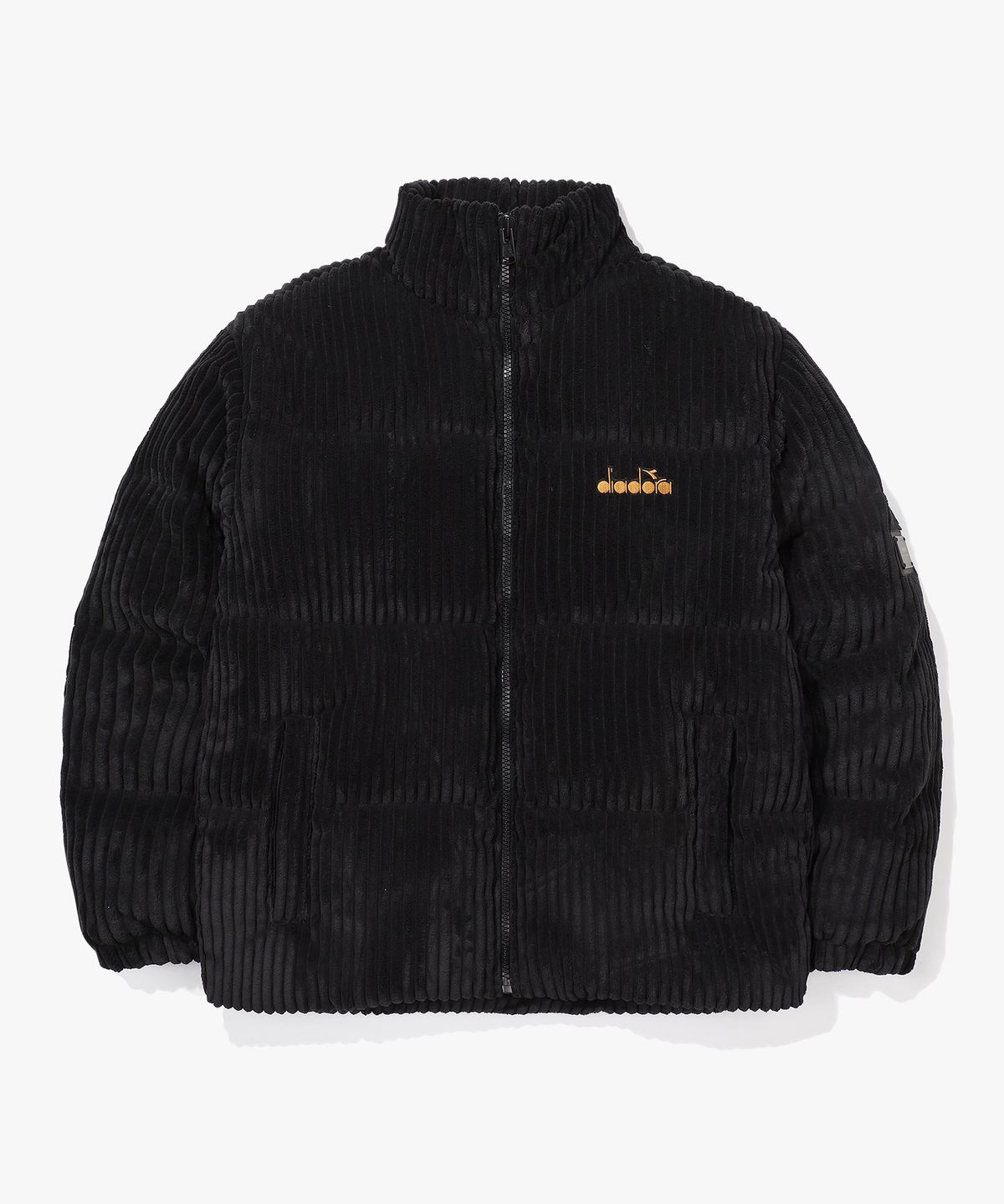 디아도라(diadora) 레거시 코듀로이 숏 덕다운 자켓 BLACK