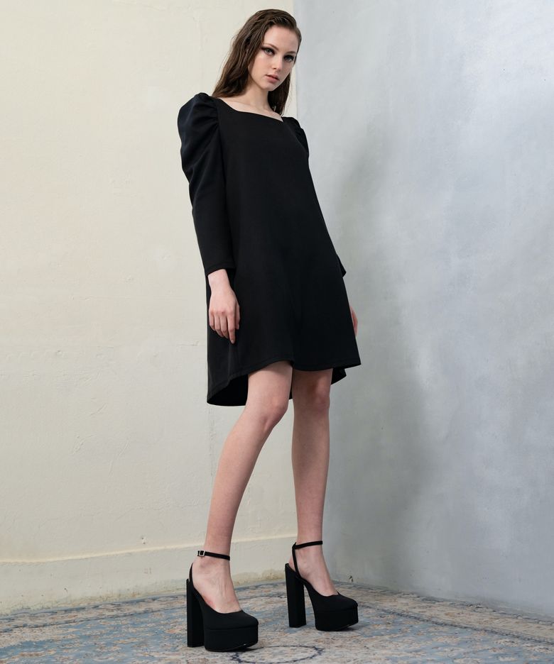 Esme gathered-shoulder shift dress (Black)