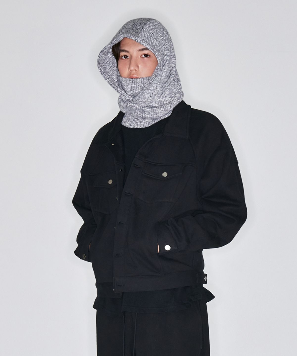 어텐션로우(ATTENTIONROW) 헤비쮸리 트러커 자켓 (블랙)