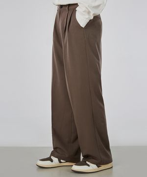 투턱 와이드 슬랙스 브라운