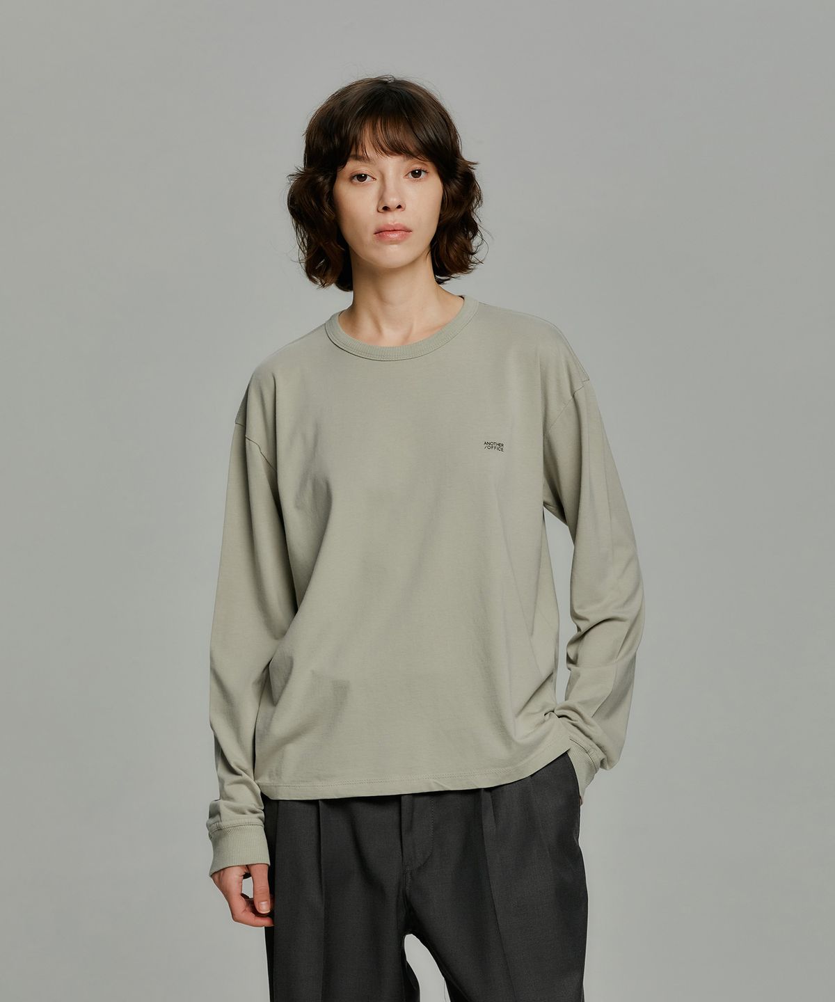 어나더오피스 우먼(ANOTHER OFFICE WOMEN) Women Weekly L/S T (Pacific Khaki)