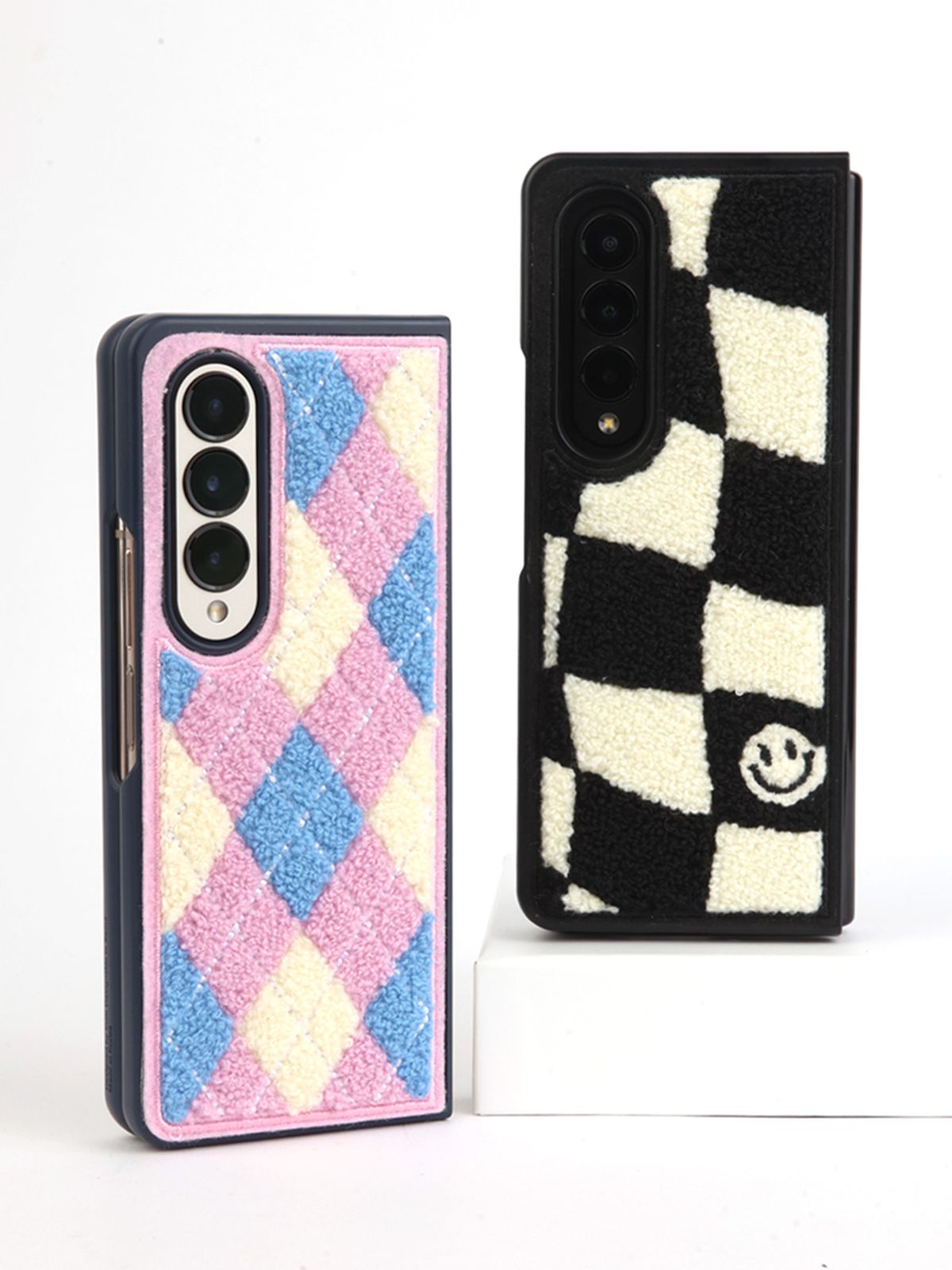 디자인스킨(DESIGNSKIN) 갤럭시 Z폴드4_3 부클 패턴 케이스