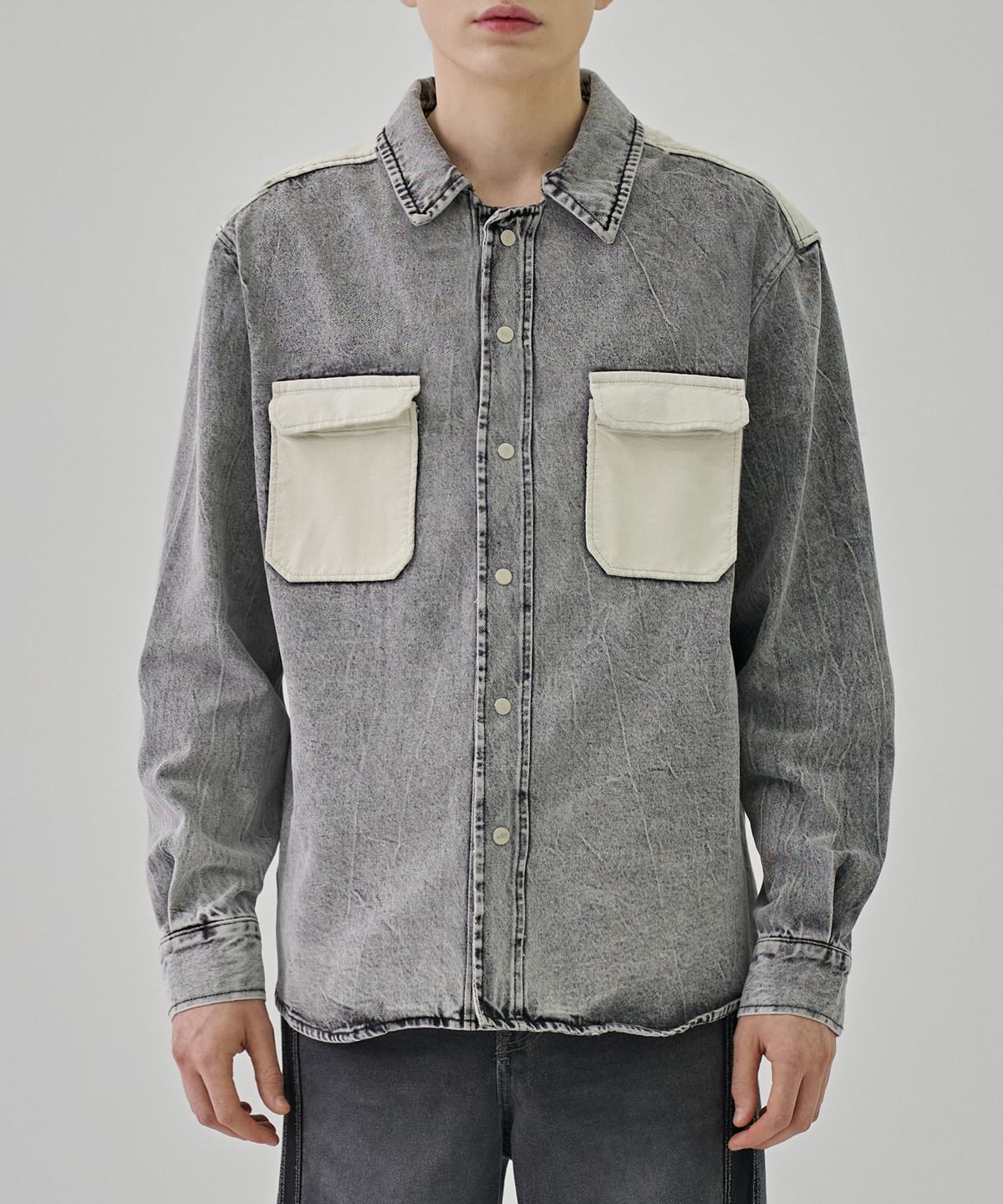 디메이든(DEMADEN) OVERSIZED LEATHER POCKET SHIRT JACKET WHITE