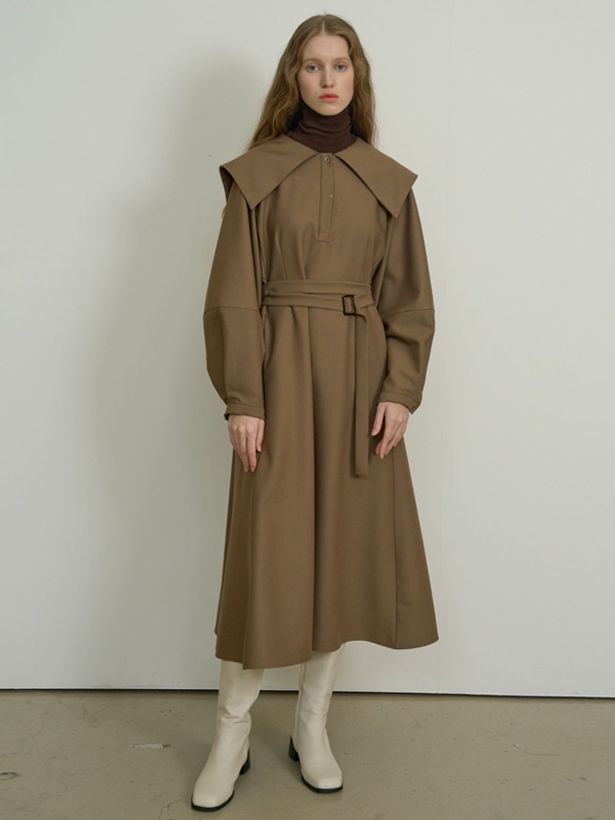 네벨에브리웨어(NEBELEVERYWEAR) SAILOR BELT DRESS_MOCHA BEIGE