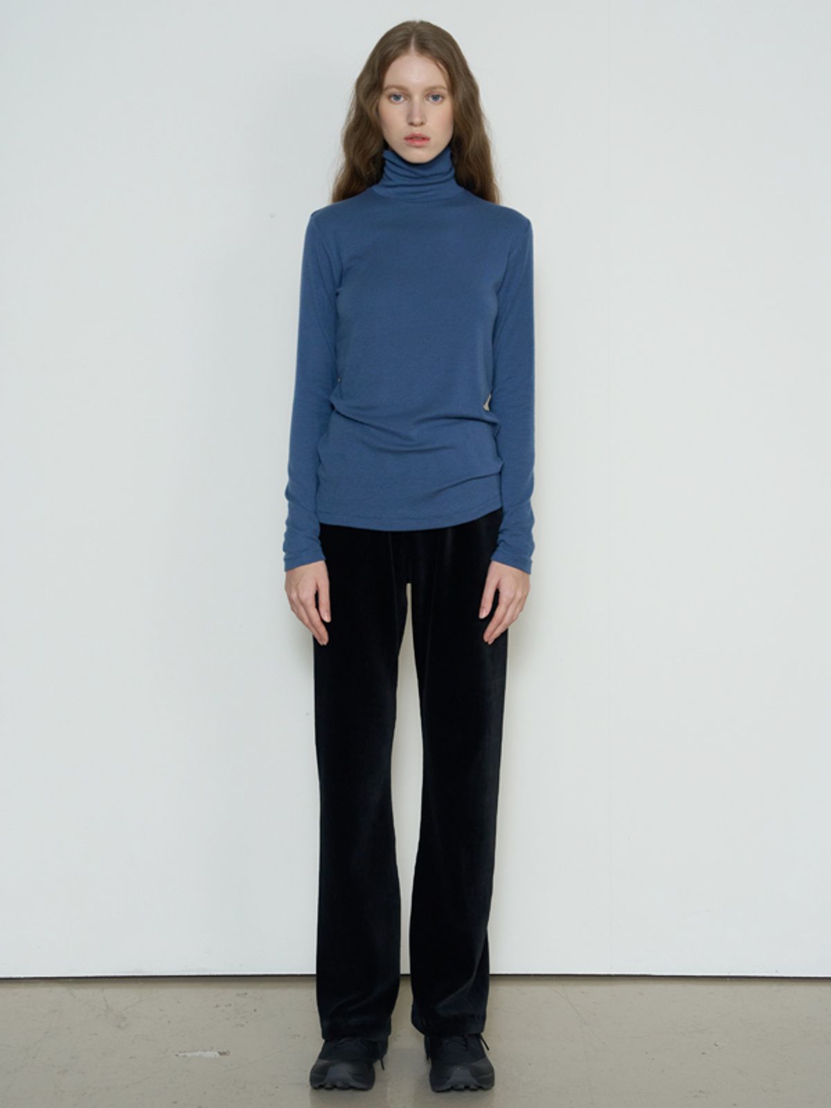 네벨에브리웨어(NEBELEVERYWEAR) WOOL TURLE NECK TOP (4 COLOR)