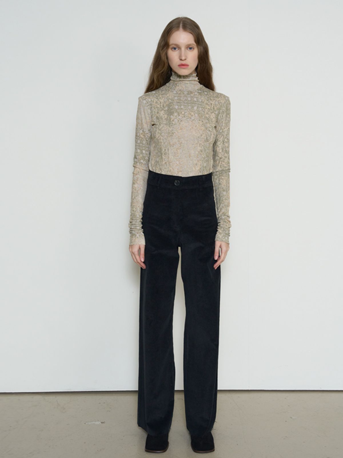 네벨에브리웨어(NEBELEVERYWEAR) CORDUROY WIDE  PANTS_BLACK