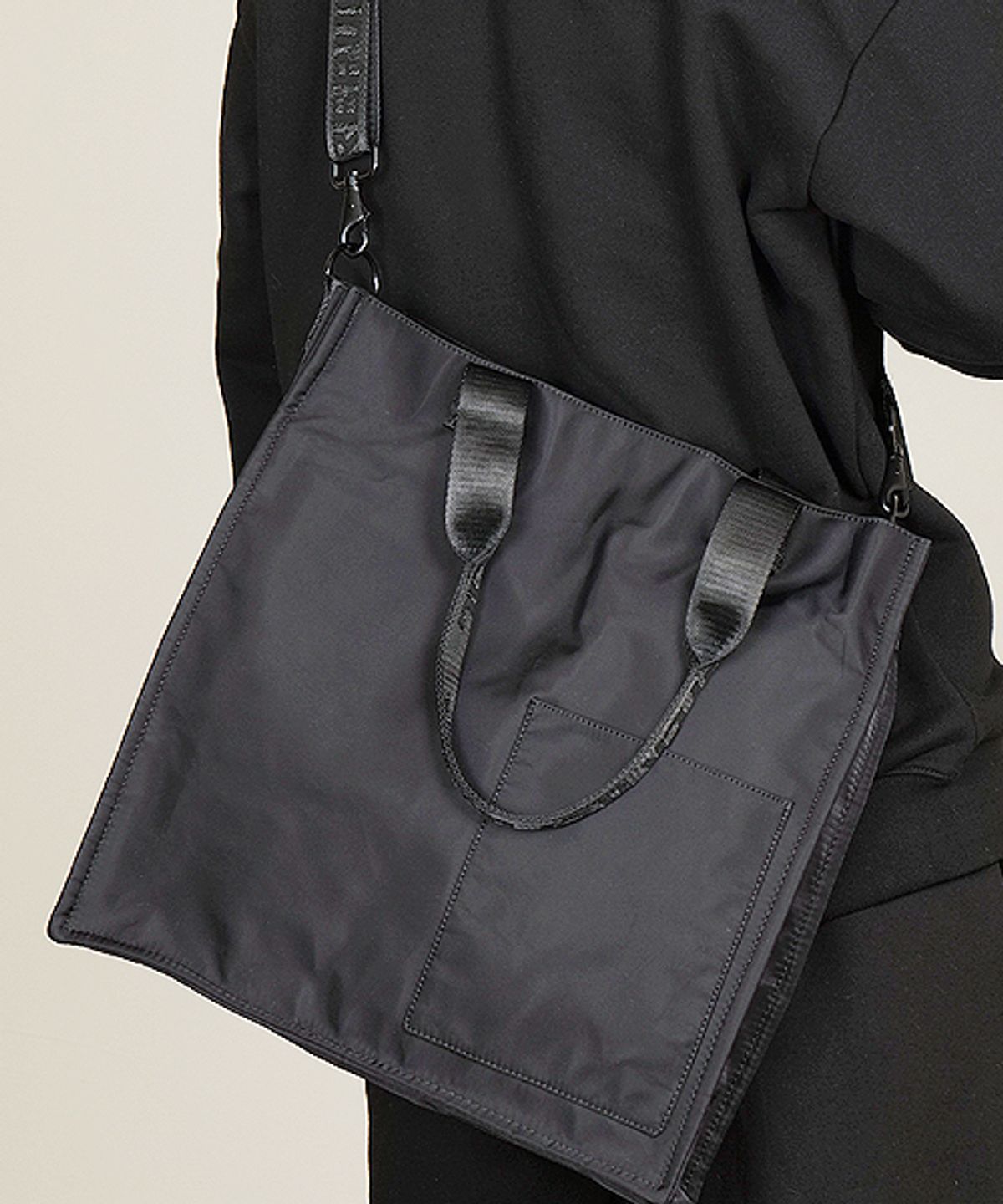 몬스터리퍼블릭(MONSTER REPUBLIC) MUZIK POCKET CROSS BAG / BLACK