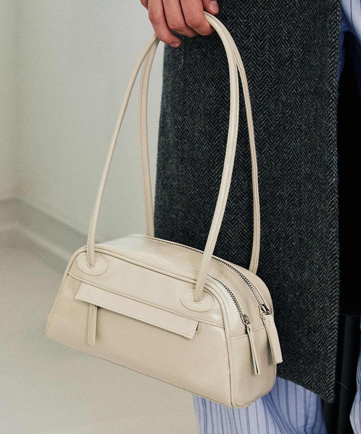 크리스틴프로젝트(CHRISTINE PROJECT) TWO ZIPPER BAG  BAGUETTE(CREAMY OYSTER)