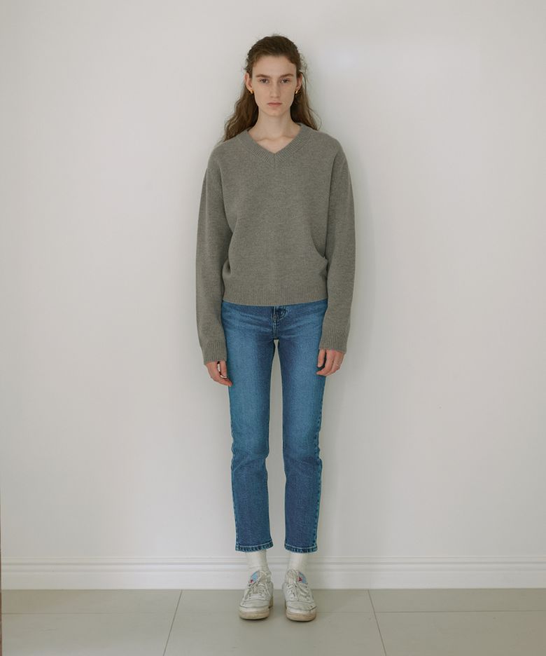 Slim fit straight denim pants (BLUE)