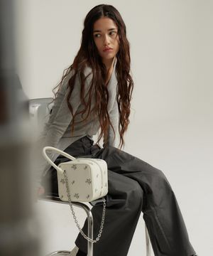 GIGI CUBE BAG-WHITE