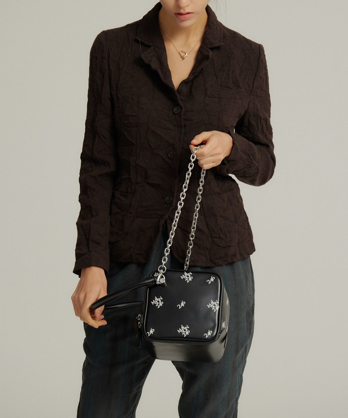 메종246(MAISON246) GIGI CUBE BAG-BLACK