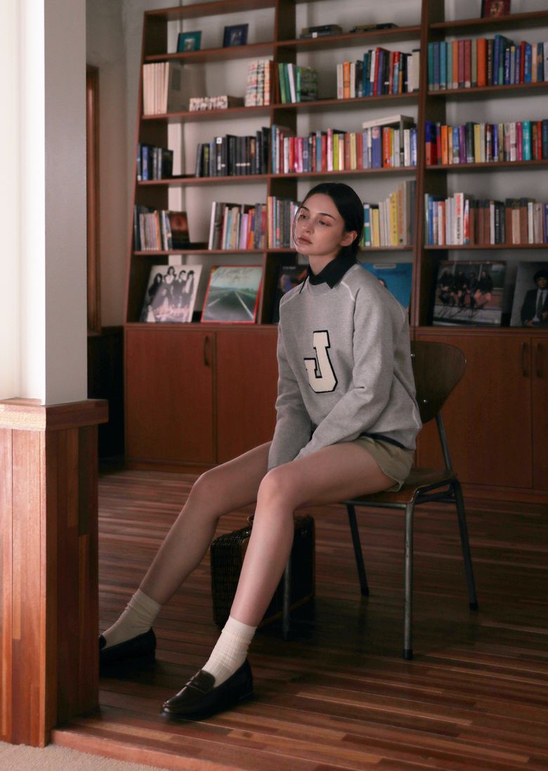 제이 이니셜 스웻셔츠_뉴 화이트 제이