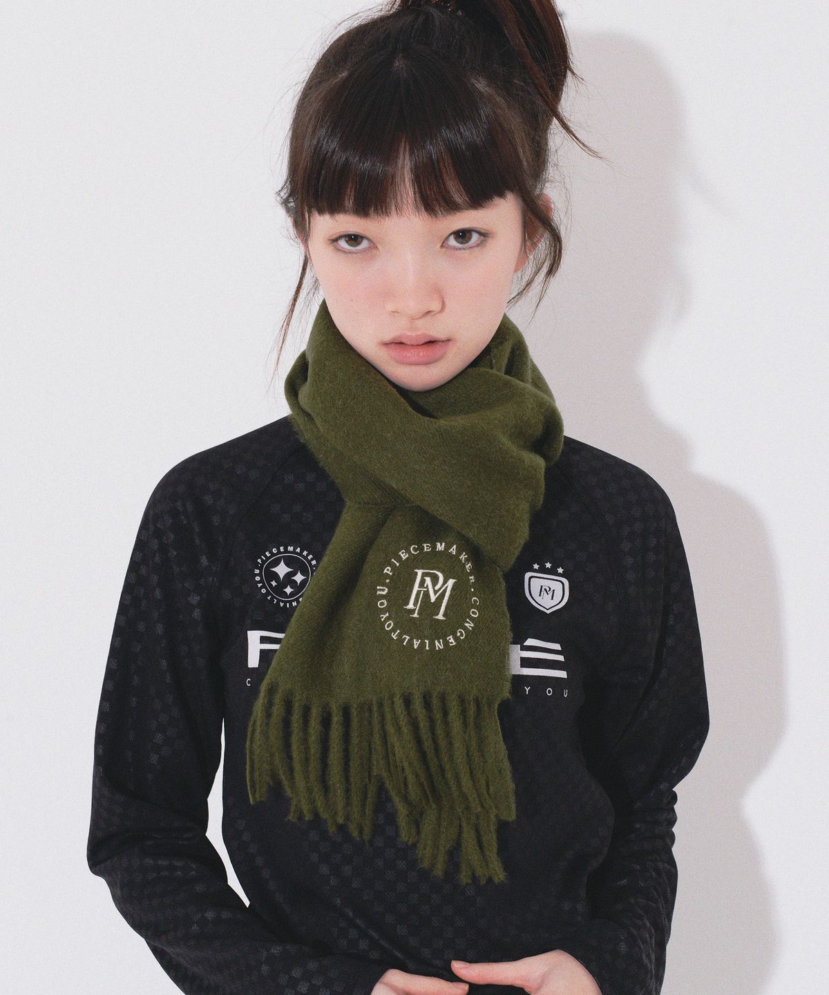 피스메이커(PIECE MAKER) CIRCLE LOGO BLEND MUFFLER (OLIVE)