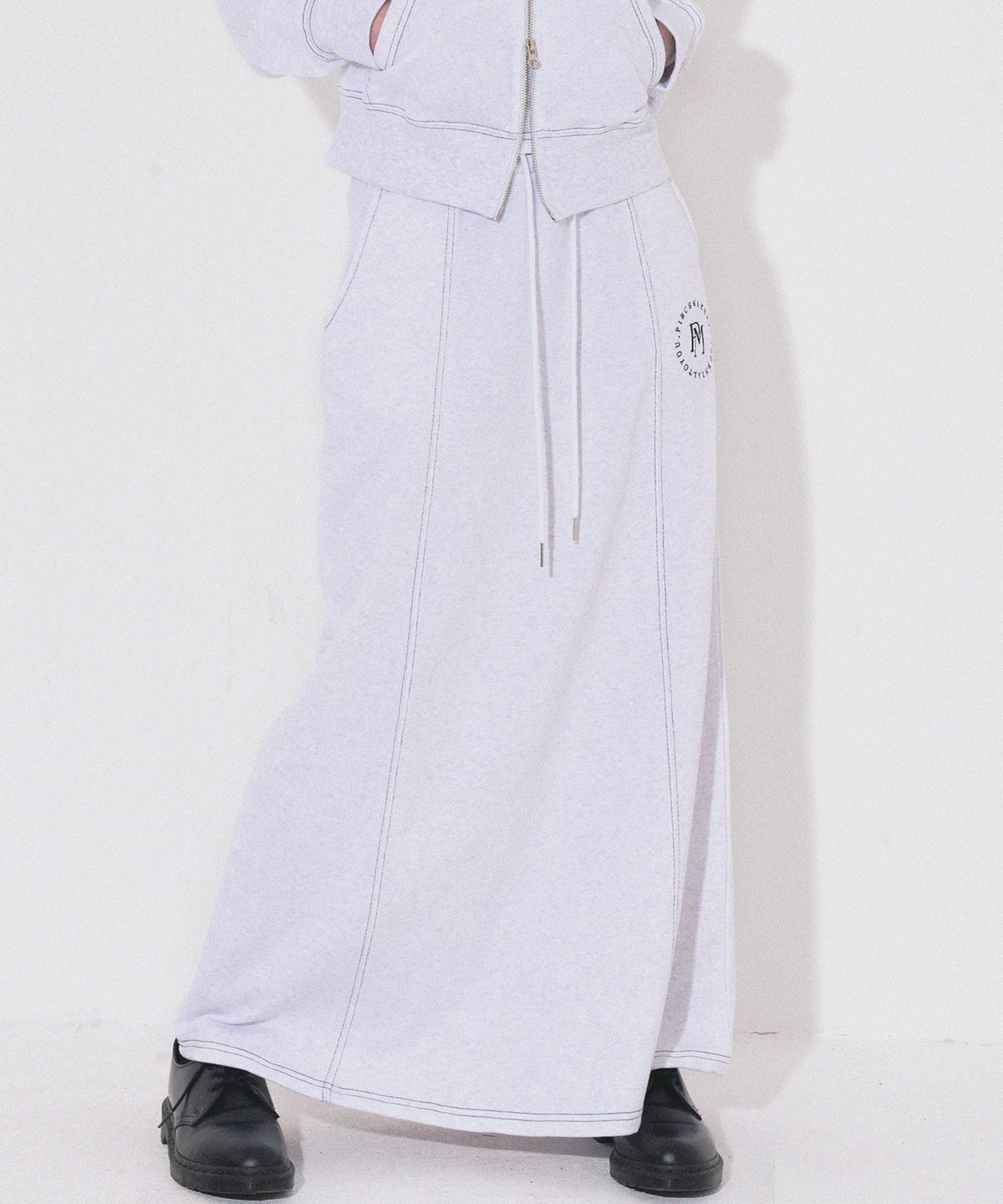 피스메이커(PIECE MAKER) STITCH SWEAT MAXI SKIRT (WHITE MELANGE)