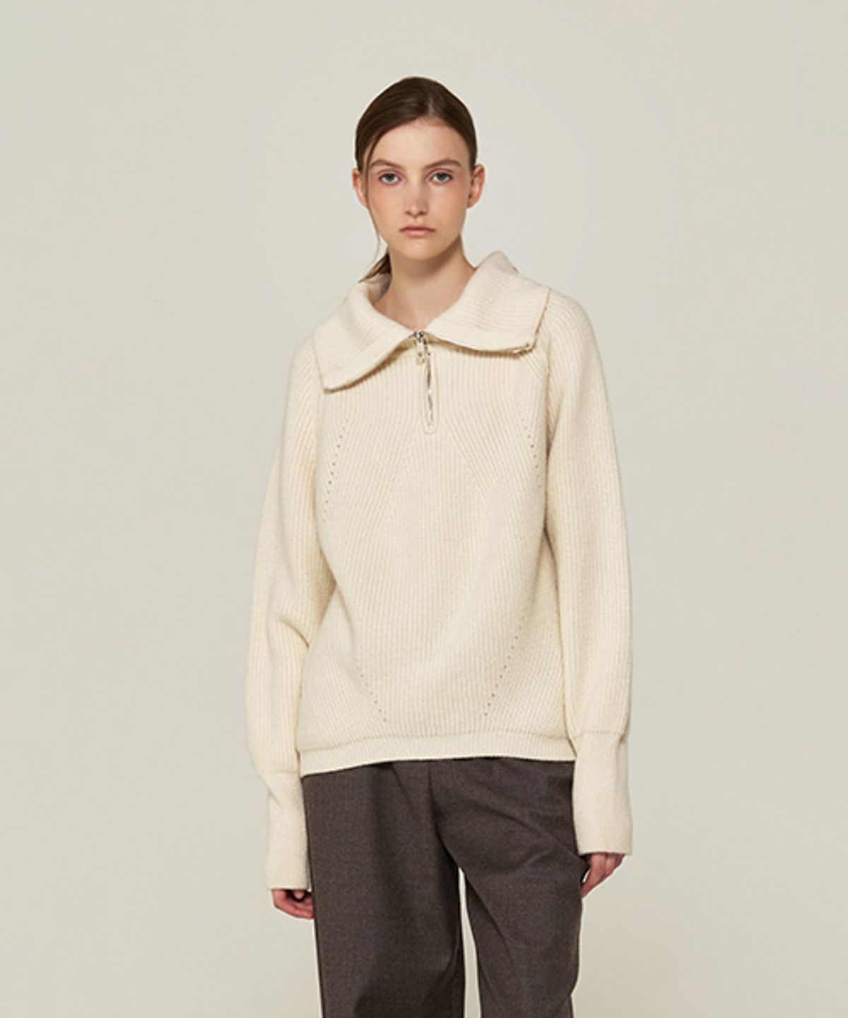 아바몰리(AVA MOLLI) HALF ZIPUP KNIT PULLOVER (Cream)