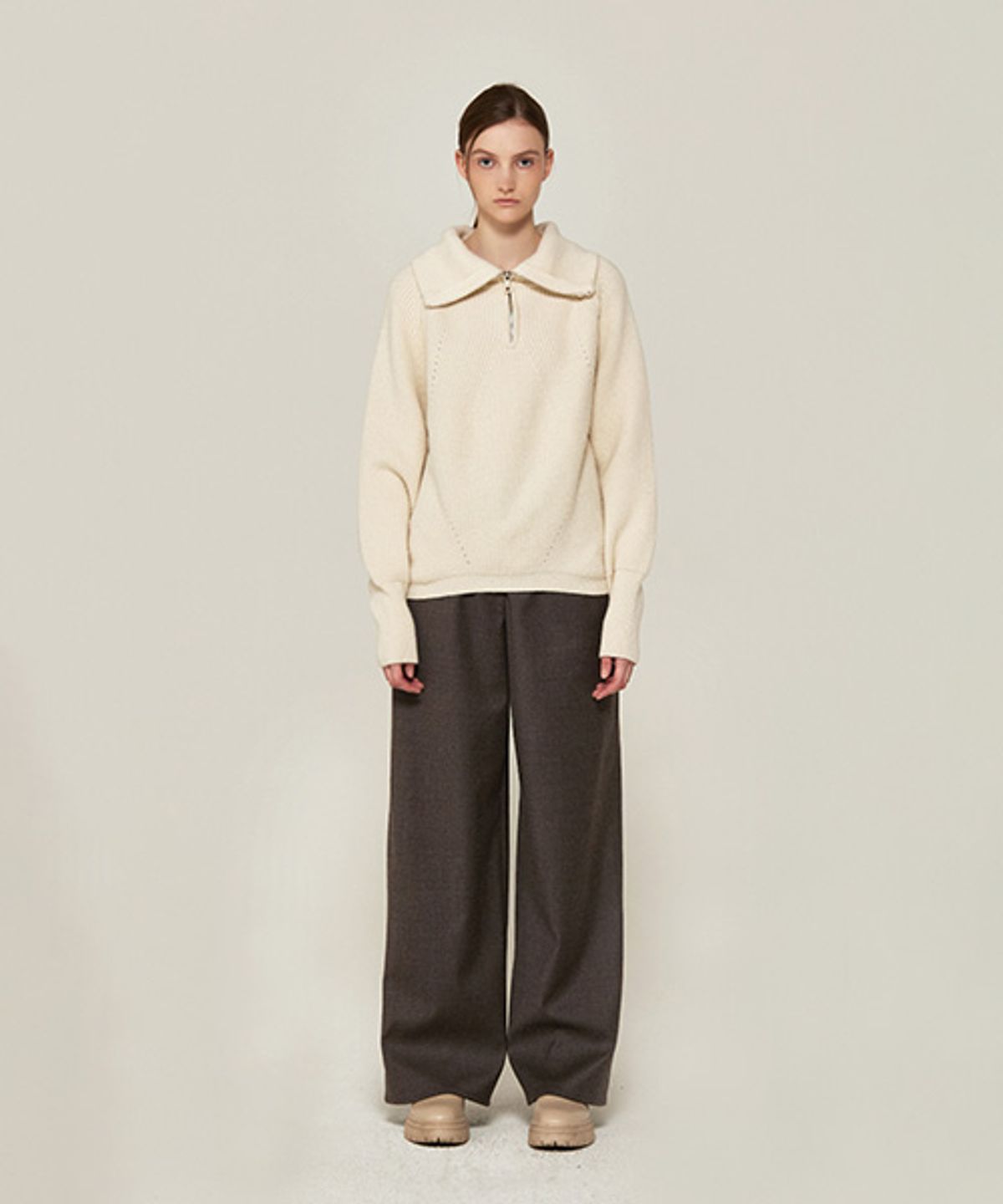 아바몰리(AVA MOLLI) SEMI WIDE WOOL PT (BROWN)