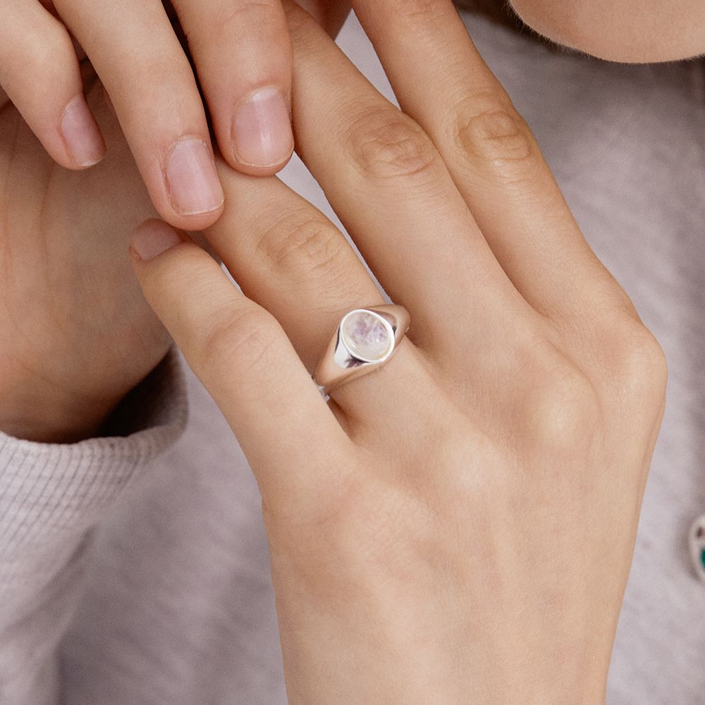 ☆TATIANA☆ SILVER925 Moonstone Oval ring CR1814 MUSINSA | TATIANA (SILVER925) Moonstone Oval ring CR1814
