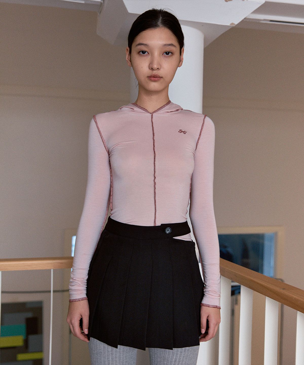 시눈(SINOON) CUT OUT PLEATED MINI SKIRT (BLACK)