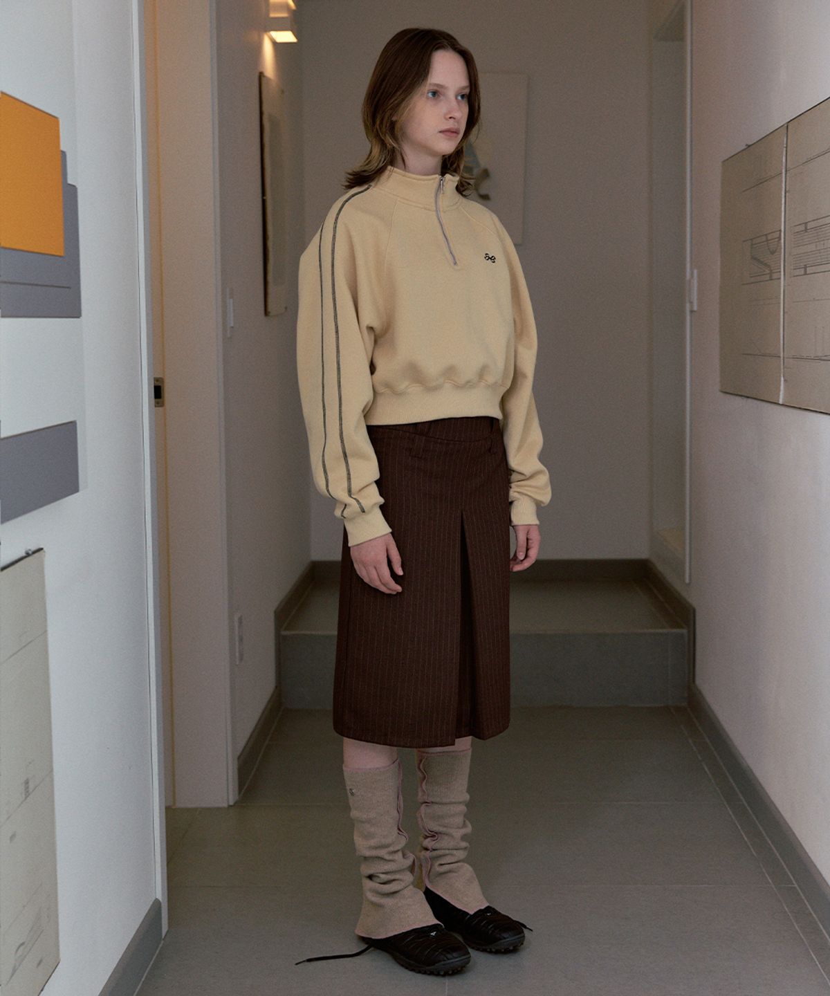 시눈(SINOON) SEMI LOW RISE STRIPE MIDI SKIRT (BROWN)