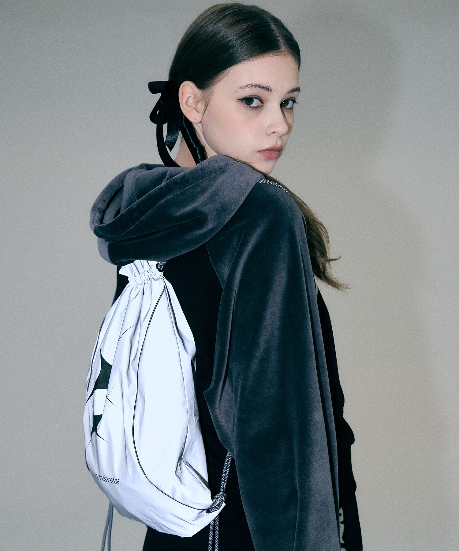 ☆人気☆【LUV IS TRUE】☆SU MESH GYM SAC.K☆バックパック☆ MUSINSA公式 | LUV IS TRUE VL REFLECT GYM SACK(SILVER)