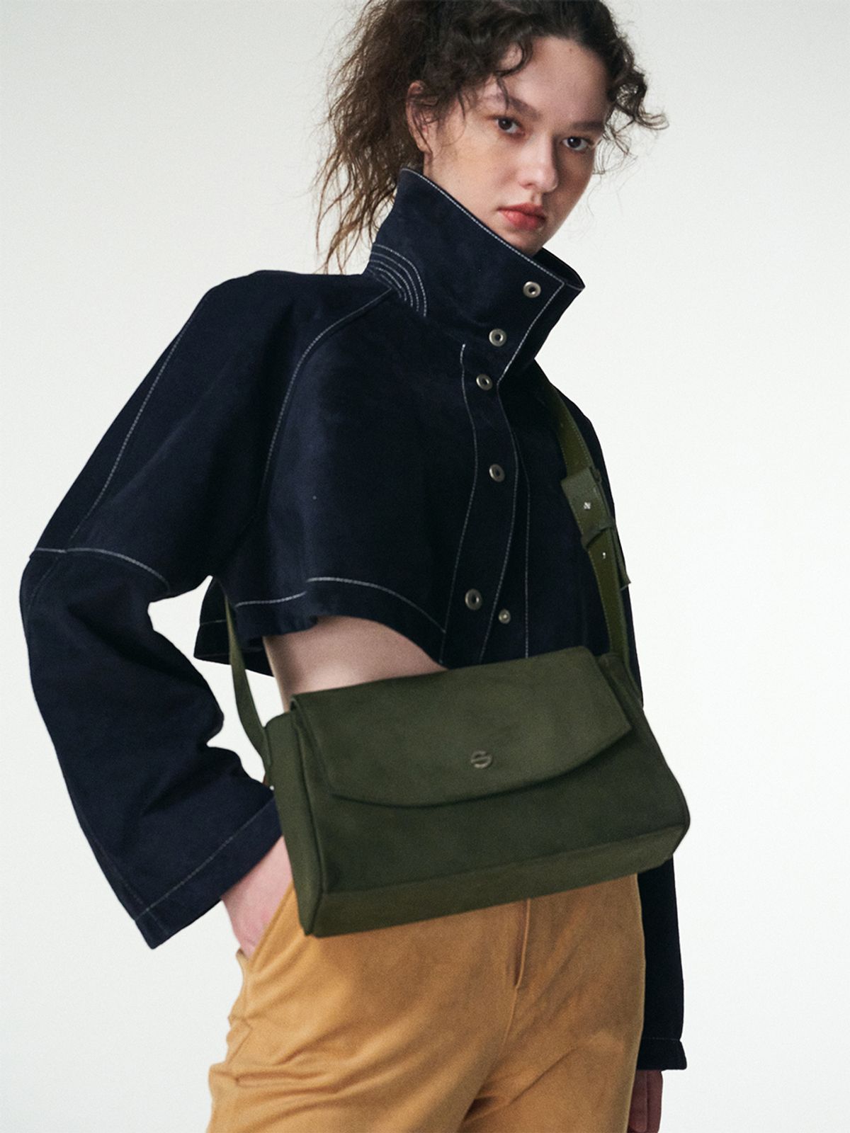 세미코드(SEMICODE) capture bag mini_suede khaki