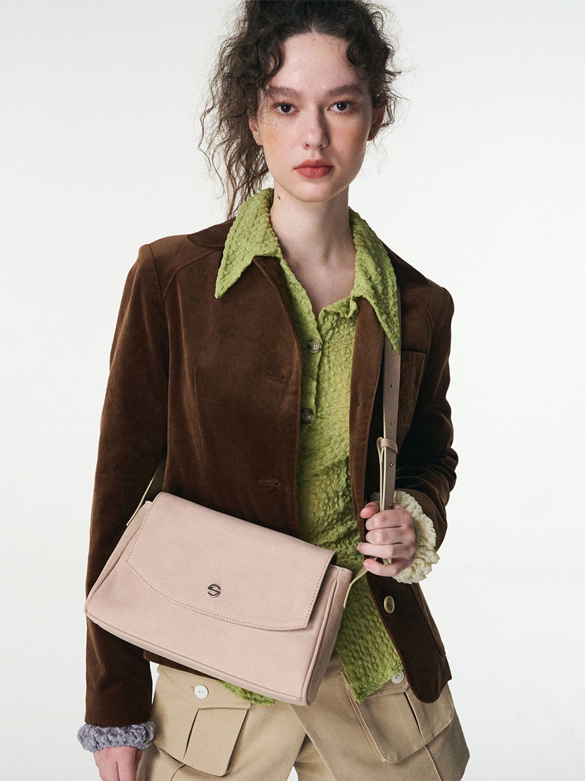 세미코드(SEMICODE) capture bag mini_suede light beige