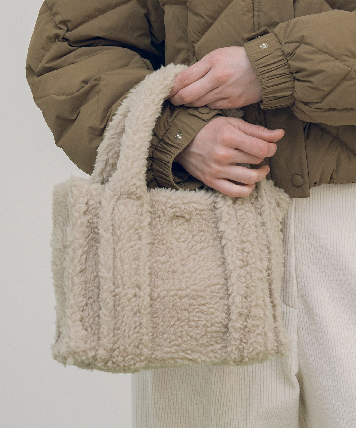 시야쥬(SIYAZU) SIAC3015 shearing tote bag_Beige