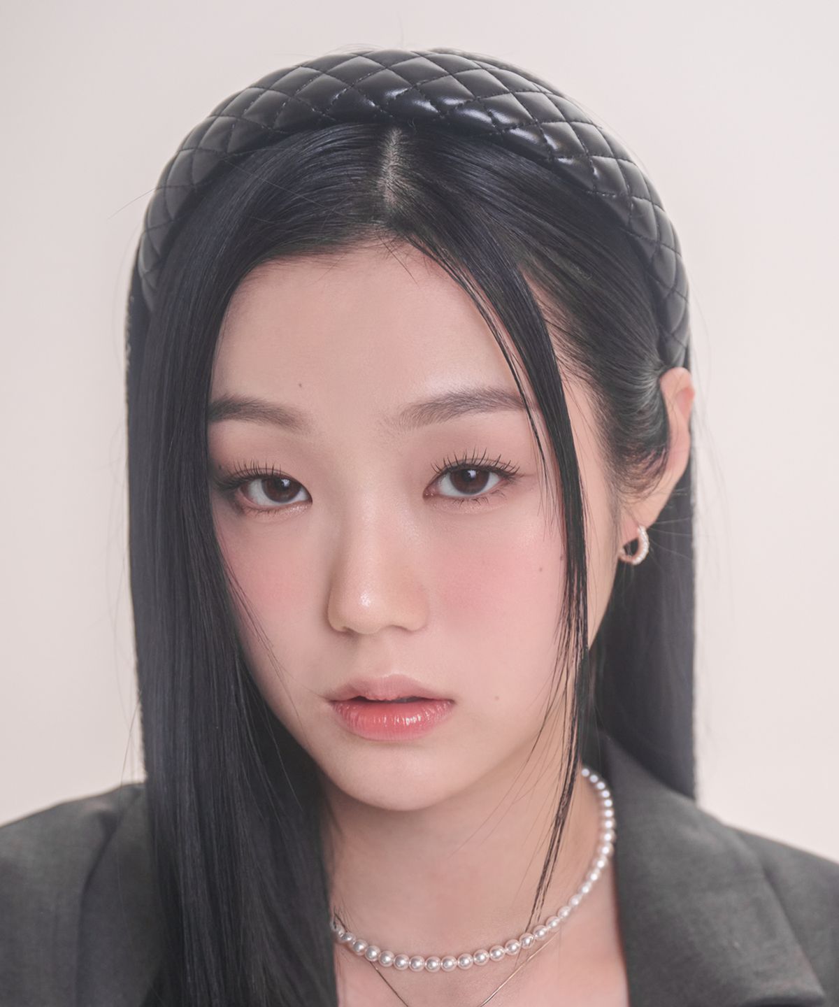 포스트루드(POSTLUDE) QUILTED LEATHER HAIRBAND (2 COLORS)