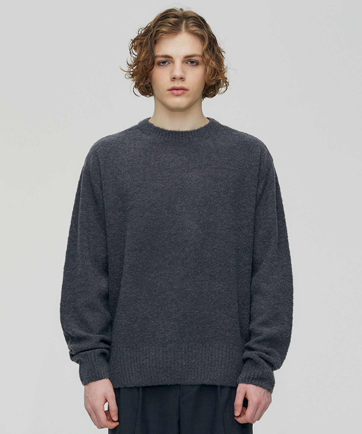 핀스드룩(FINSDRUCK) WOOL BOUCLE YARN PULLOVER (ASH GREY)