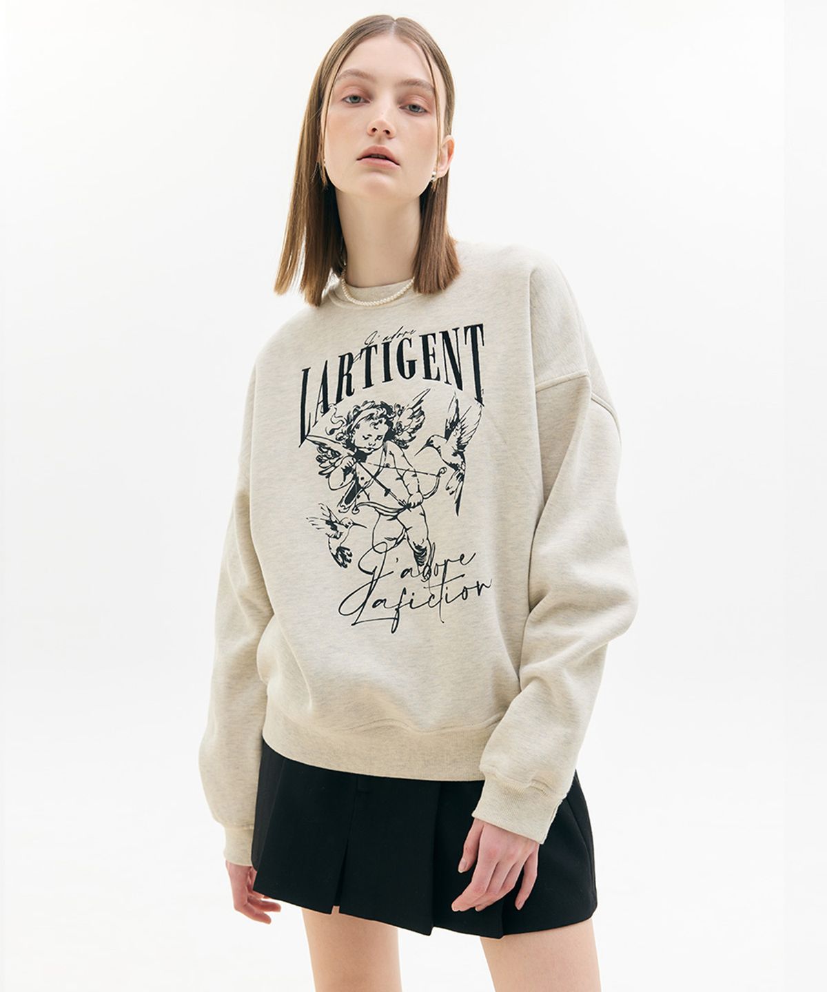 라티젠(LARTIGENT) LX CUPID NAPPING SWEATSHIRT(OATMEAL)