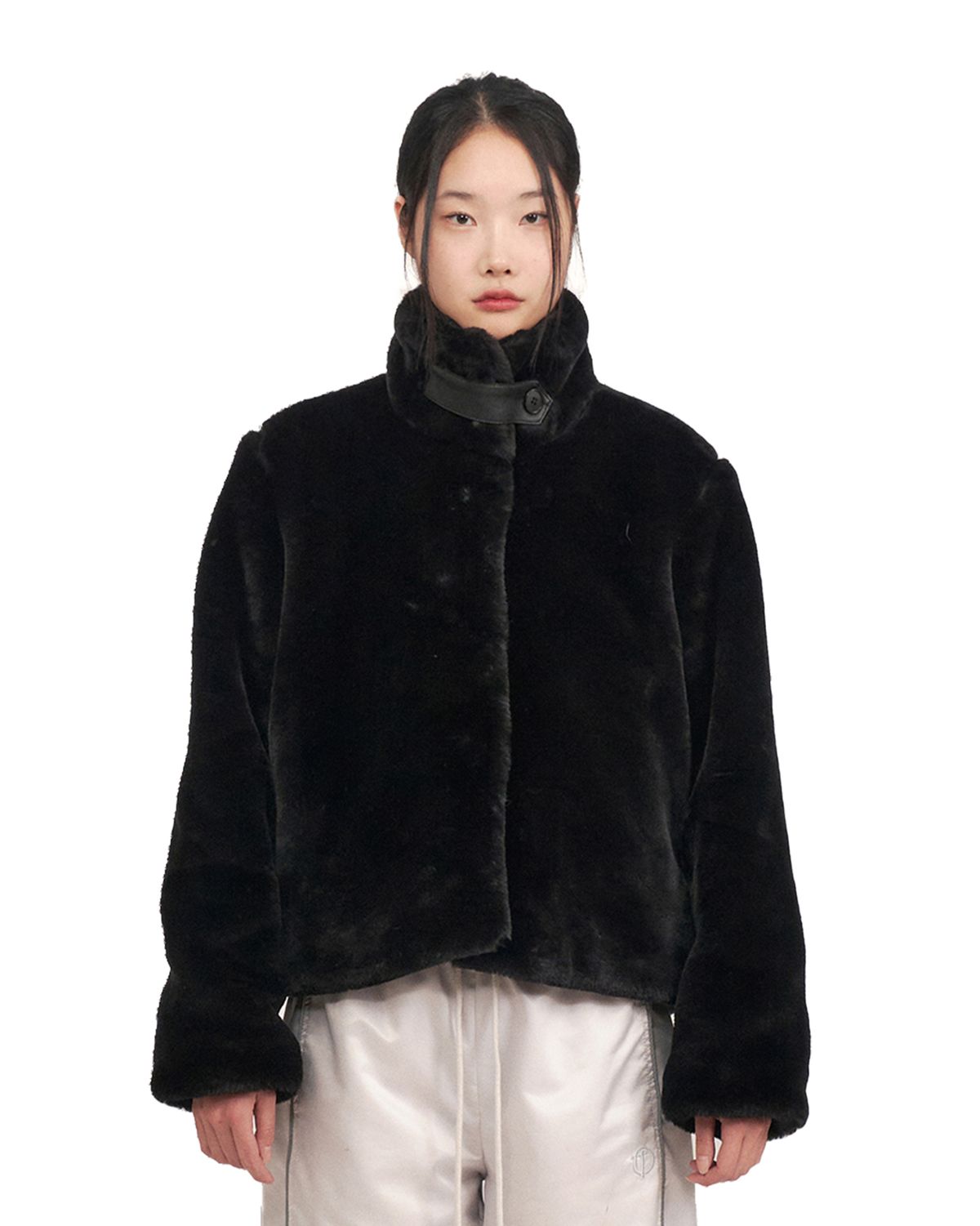 루루(RURU) HIGH-NECK STRAP FUR JACKET [BLACK]