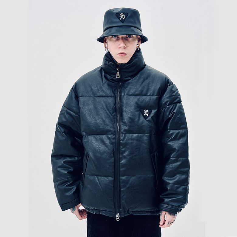 EV E 엠블램 패치 레더 숏패딩 (블랙)