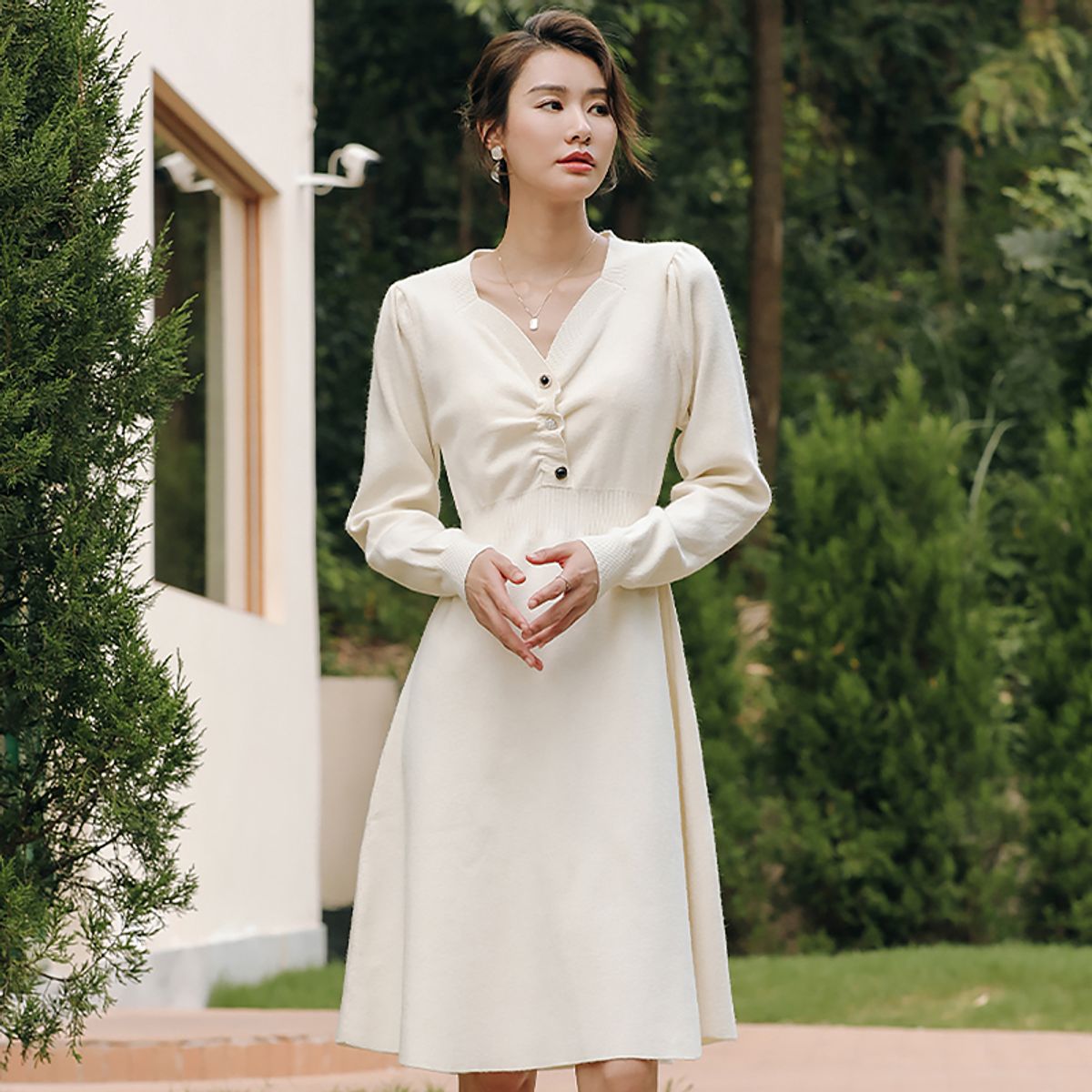 랭썬(LANGSON) LS_Daisy square-neck sleeved sweater dress_OFF WHITE