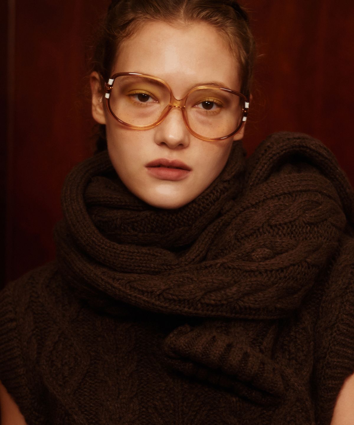 그린버터(GREENBUTTER) Wool Cable Knit Muffler (Brown)
