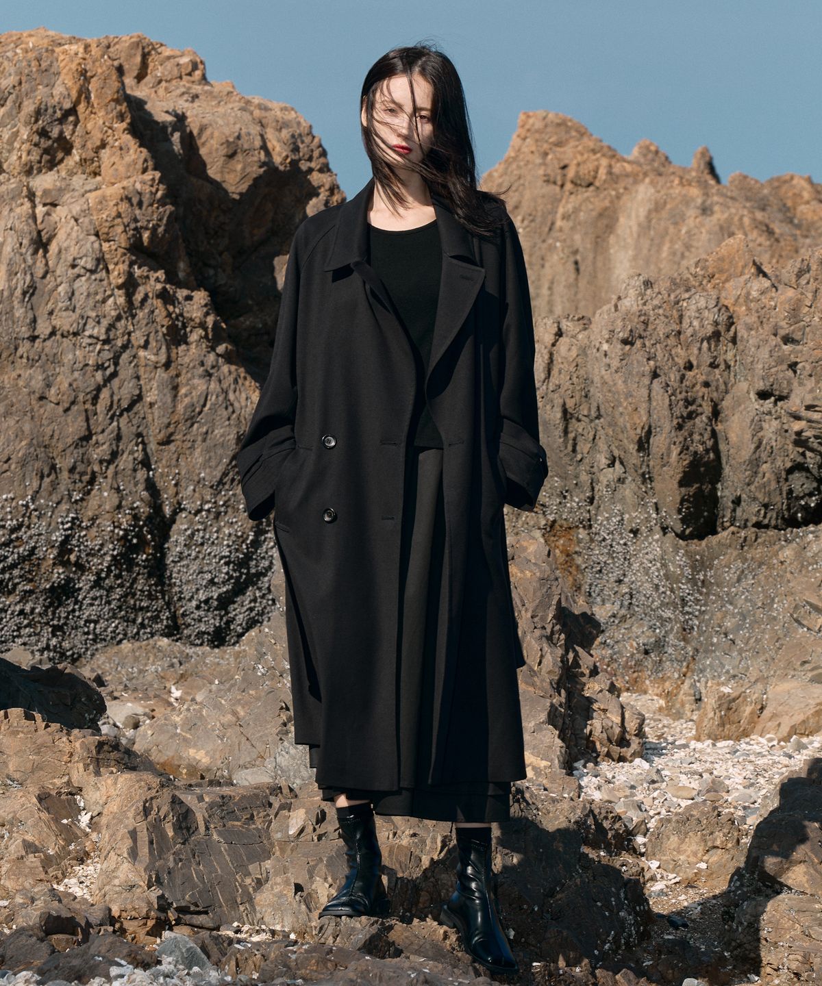 모노포비아(MONOPHOBIA) CLASSIC RAGLAN LONG COAT BLACK