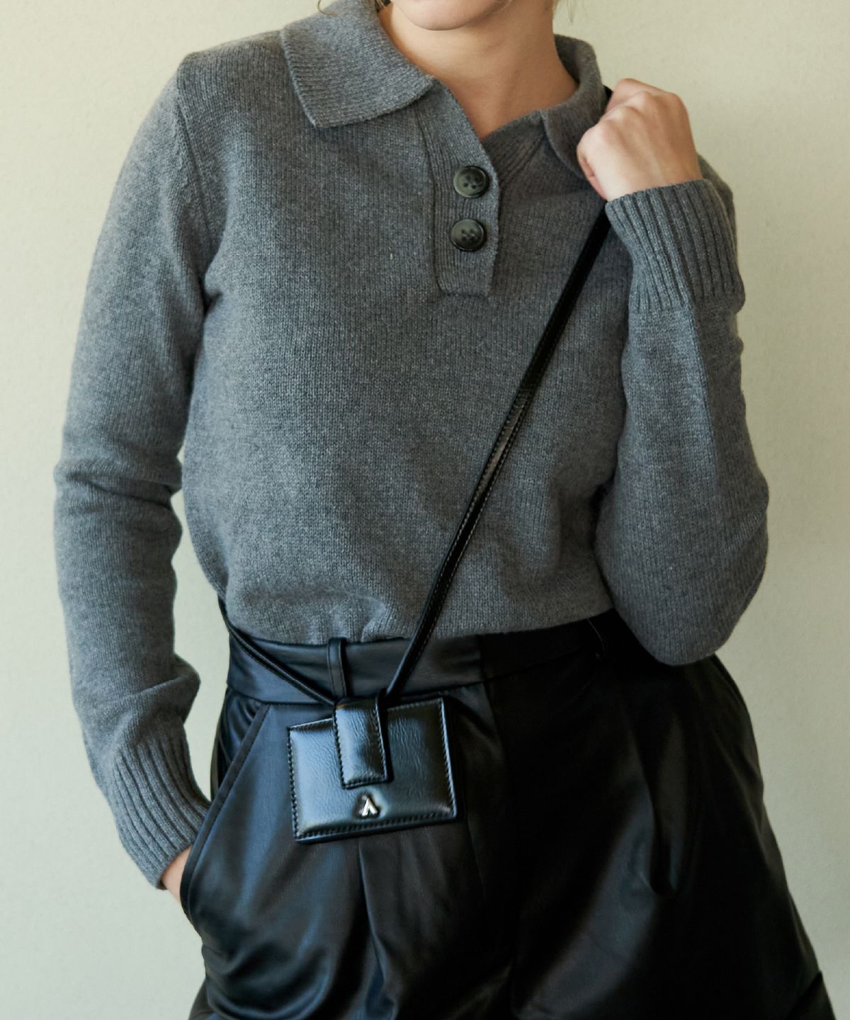 벨류엣(VALLUAT) Coy mini wallet_Black