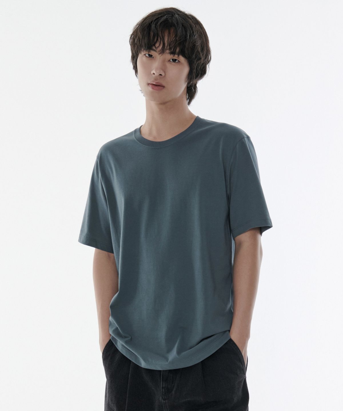 무신사 스탠다드(MUSINSA STANDARD) [쿨탠다드] 베이식 크루 넥 티셔츠 [피콕 블루]